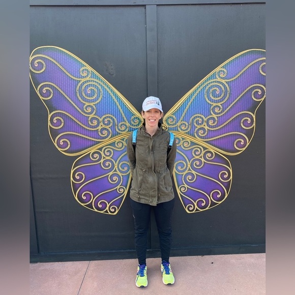 @funnyajk when I go live! Like this post. Come shop and have some fun🤩 - Picture 4 of 7